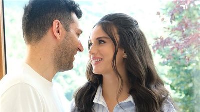 شاهد.. النجم مراد يلدريم أول صورة لطفلته 