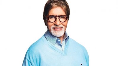 كيف خطط النجم أبهيشيك باتشان من أجل الاحتفال بعيد ميلاد والده؟ (فيديو)