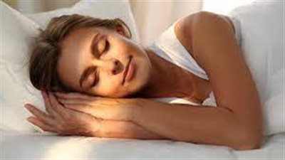 باحثون يكشفون عن أسباب هزات النوم