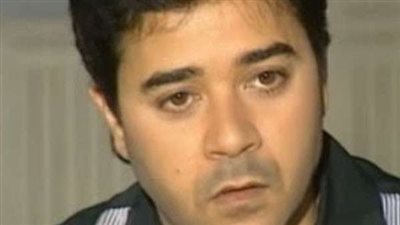 فيديو نادر للفنان المصري مدحت صالح يتلو القرآن وهو صغير (فيديو)