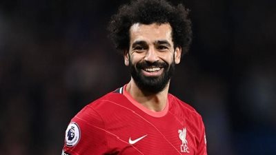 هل يتمكن محمد صلاح نجم ليفربول الإنجليزي من الفوز بجائزة الكرة الذهبية لعام 2022؟