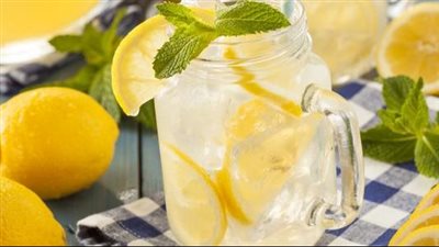 هل يتم استخدام عصير الليمون كعلاج طبيعي لمئات السنين؟