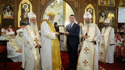 مصر.. البابا تواضروس يُكرم النائب محمد السلاب