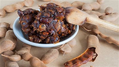 فوائد التمر هندي للمعدة والقولون.. يحسن الهضم ويخفف الإمساك