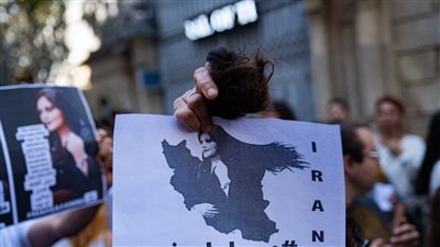 إيران تعلن اعتقال عدد من عمال قطاع النفط خلال تجمع في عسلوية بالأحواز