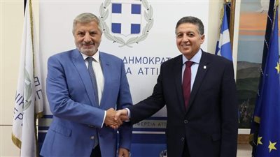 السفير المصري في اليونان يلتقي بمحافظ العاصمة أثينا