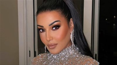 سمية الخشاب تحرص على دعم الفنانة شيرين عبدالوهاب في محنتها الأخيرة (صورة)