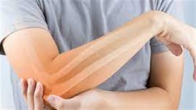 خبيرة توضح أسباب تغير شكل جسم الإنسان مع التقدم في العمر