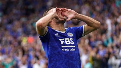 المهاجم المخضرم جيمي فاردي يخرج من مقاعد البدلاء ليصنع الحدث (فيديو)