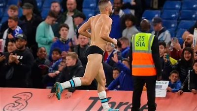  بعد ظهوره شبه عاريا.. الكرواتي ماتيو كوفاسيتش لاعب وسط تشيلسي يخطف الأنظار إليه