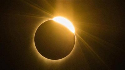 دعاء كسوف الشمس.. ذروة الكسوف في القاهرة الواحدة ظهر اليوم