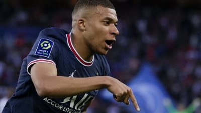 باريس سان جيرمان يرد على البنود المسربة بشأن عقد كيليان مبابي 