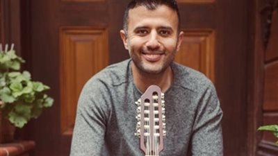  الفنان المصري حمزة نمرة يزيل الستار عن مفاجأة ألبومه الجديد.. ويتصدر التريند