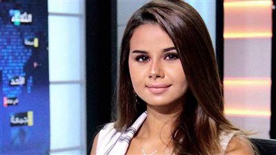 سر هجوم الممثلة المصرية منة عرفة على الرجال (فيديو)