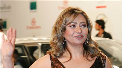  ليلى علوي تحرص على دعم النجمة شيرين عبدالوهاب بعد أزمتها الأخيرة (صورة)