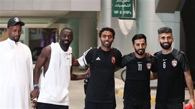 قبل قمة الأهلي والزمالك المرتقبة.. حسين الشحات مع زملاءه القدامى في فريق العين الإماراتي (صور)