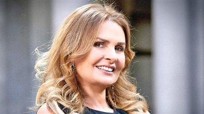  يسرا تتصدر مواقع التواصل بعد تواجدها في حفل توزيع جوائز Fashion Trust Arabia (صور)