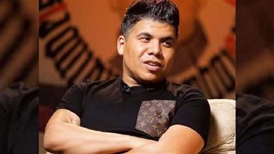 عمر كمال يسلط الضوء على عدد من تفاصيل حياته (فيديو)