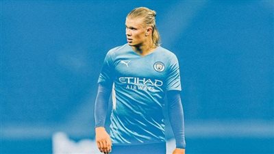 مدرب مانشستر سيتي الإنجليزي يثير حالة من الجدل بخصوص 