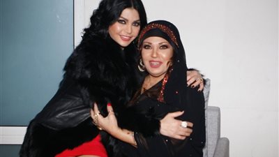  الفنانة المصرية فيفي عبده ترد على منتقدي تغير ملامح الفنانة اللبنانية هيفاء وهبي