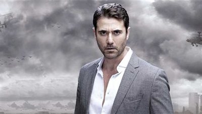 بعد تصدره التريند.. من هو الفنان المصري أحمد عز؟