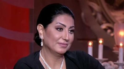  الفنانة المصرية وفاء عامر تروج لمسلسلها الجديد 