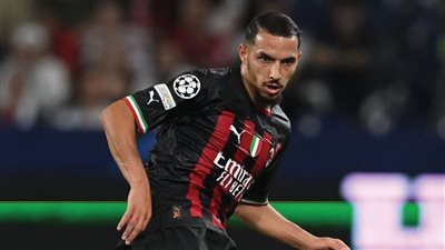  النجم الجزائري إسماعيل بن ناصر يتصدر مواقع التواصل بعد فوز فريقه الأخير 