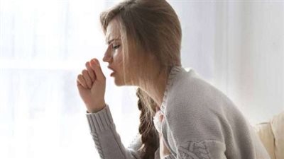 هل شرب ماء دافئ مفيد للسعال؟.. ليس في كل الحالات