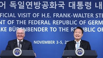  الرئيس الكوري الجنوبي يجري محادثات مع نظيره الألماني