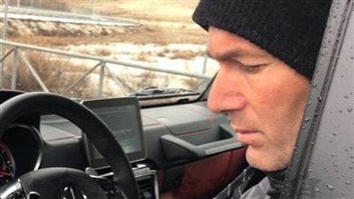 زين الدين زيدان.. أسطورة ريال مدريد الإسباني ومنتخب فرنسا السابق يتصدر السوشيال ميديا (صور)