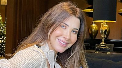 شاهد.. أحدث ظهور للفنانة اللبنانية نانسي عجرم يشعل مواقع التواصل (صورة)