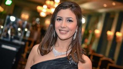  الفنانة المغربية جنات تطرح أحدث أغانيها 