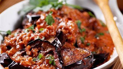 طريقة عمل المسقعة بالخل والثوم.. أكلة لا تقاوم من المطبخ المصري