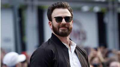  كريس إيفانز.. أكثر الرجال جاذبية على قيد الحياة