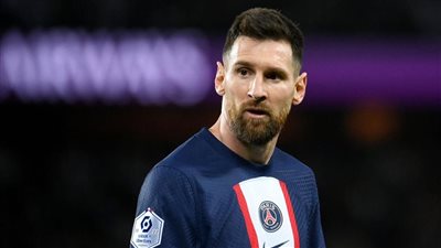 سر تصدر قائد منتخب الأرجنتين ليونيل ميسي 