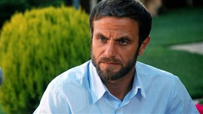 الممثل السوري يحيى بيازي يحظى بدعم كبير على السوشيال ميديا.. ما القصة؟