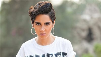  ياسمين رئيس تثير الجدل على تويتر بعد توجيهها رسالة غامضة لشخص لم تسمّه (صورة)