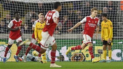 مدافع لندن تضرب مجددا.. أرسنال يطير بصدارة الدوري الإنجليزي ويبتعد عن السيتي