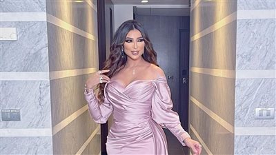 بإطلالة جريئة ومثيرة.. الفنانة المغربية دنيا بطمة فى أحدث جلسة تصوير تشعل مواقع التواصل (صور)