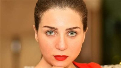 الفنانة المصرية مي عز الدين تشعل مواقع التواصل (صور)