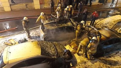 انفجار سيارة في منطقة الفاتح بمدينة إسطنبول (صور)