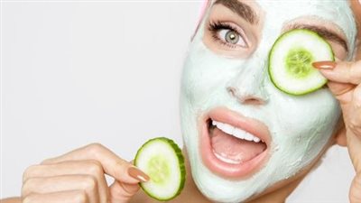 كيفية الحفاظ على البشرة وتفتيحها.. 8 خطوات للعناية الكاملة - فيديو