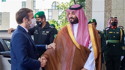عاجل.. محمد بن سلمان يعقد مباحثات هامة مع ماكرون في بانكوك