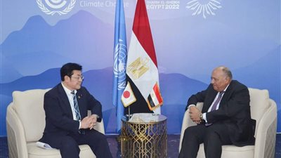 سامح شكري يستقبل وزير المناخ الياباني