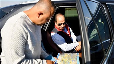 الرئيس السيسي يتفقد الأعمال الإنشائية لتطوير عدد من الطرق والمحاور