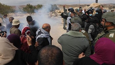 إصابة عدد من الفلسطينيين في اعتداءات للمستوطنين في مدينة الخليل