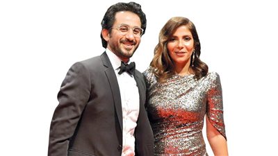 الفنان المصري أحمد حلمي وزوجته مني زكي يحتفلان بعيد ميلادهما