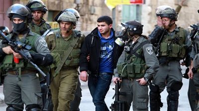 فلسطين.. قوات الاحتلال تعتقل 5 فلسطينيين من القدس والخليل