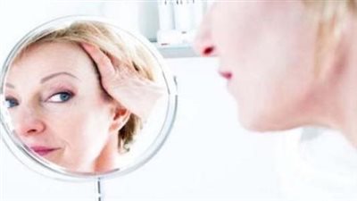 كيف أحافظ على شبابي في سن الأربعين؟.. أسرار نضارة البشرة الدائمة