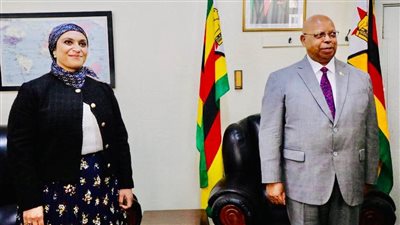 السفيرة المصرية في هراري تلتقي مع رئيس البرلمان الزيمبابوي